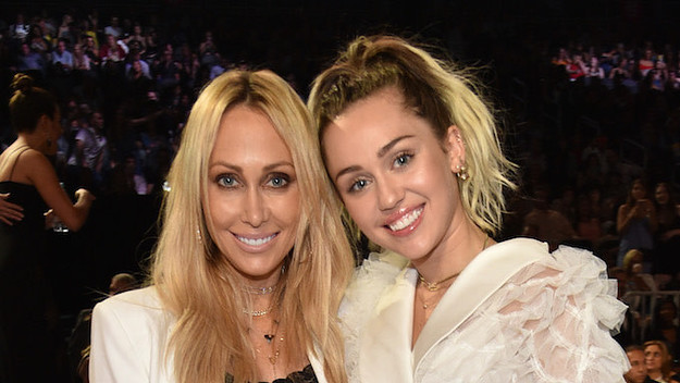 Tish and Miley Cyrus in Las Vegas