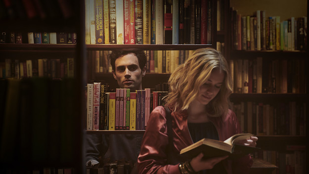Penn Badgley and Elizabeth Lail star in 'YOU'