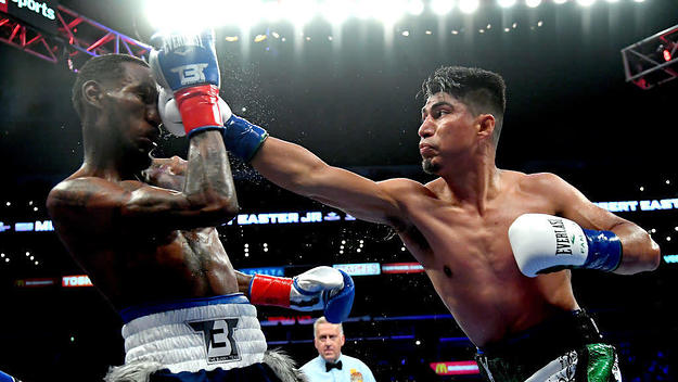 Mikey Garcia Robert Easter 2018
