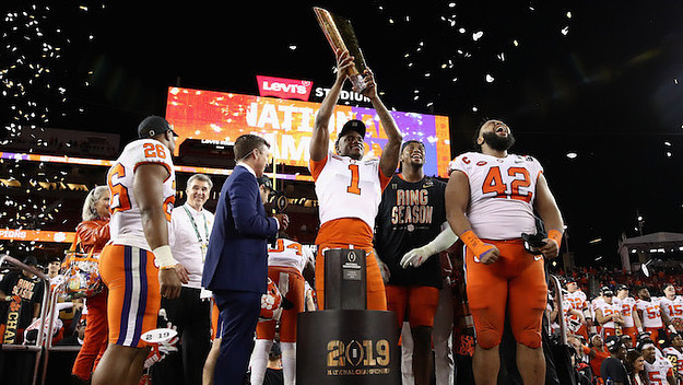 Clemson Tigers celebrates 44 16 win over the Alabama Crimson Tide.