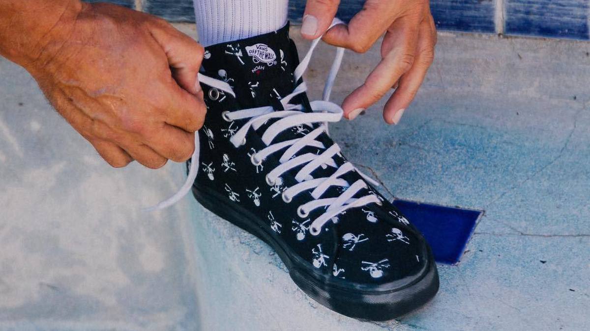 Noah x Vans Sk8 Hi Decon 'Black' (On Foot)