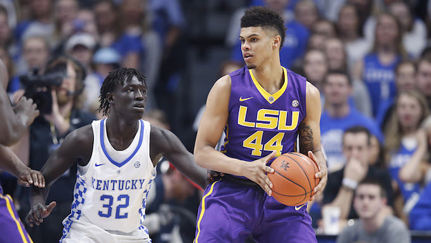 Wayde Sims playing in Louisville