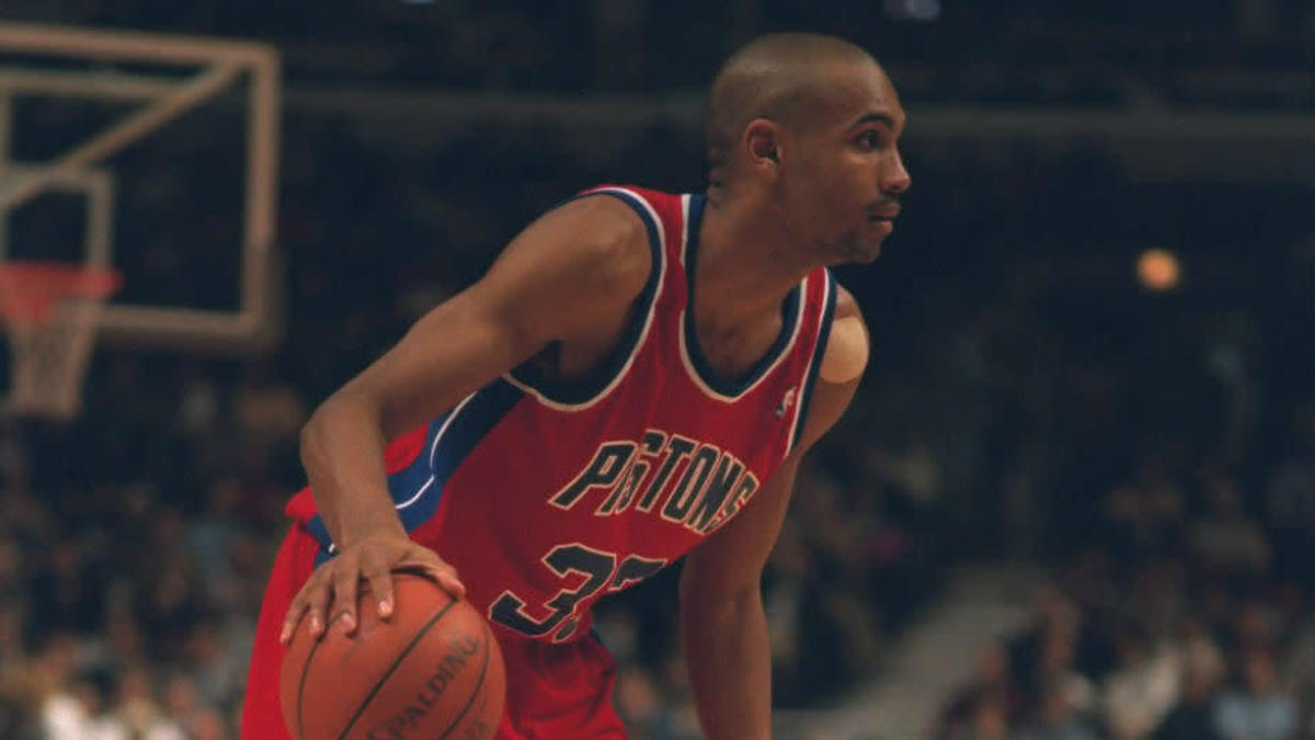 Grant Hill Wearing the FILA Grant Hill 1