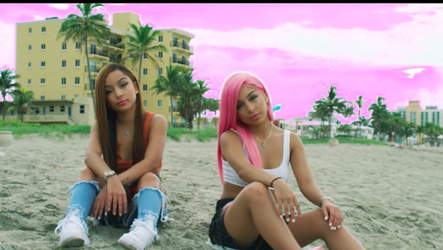 SiAngie Twins 'Sazón'