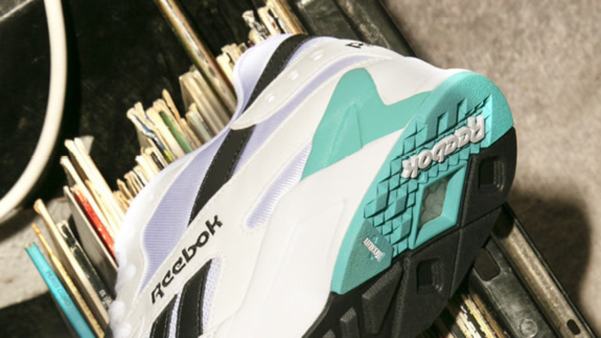 Reebok Aztrek OG 'White/Solid Teal/Black' CN7067 (Pair)