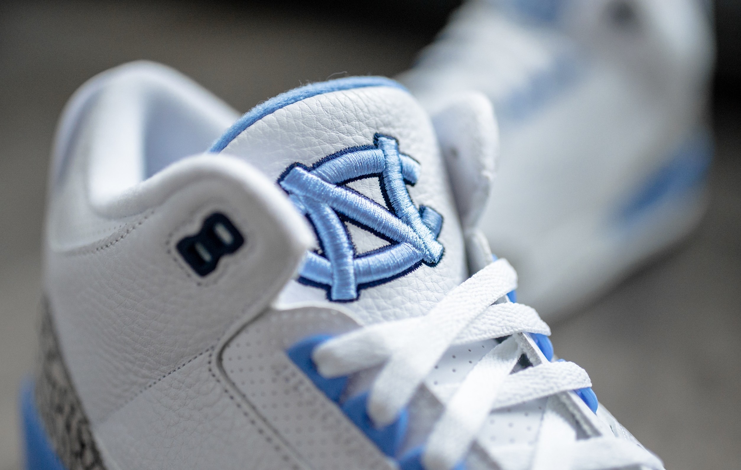 Jordan 3 unc pe online