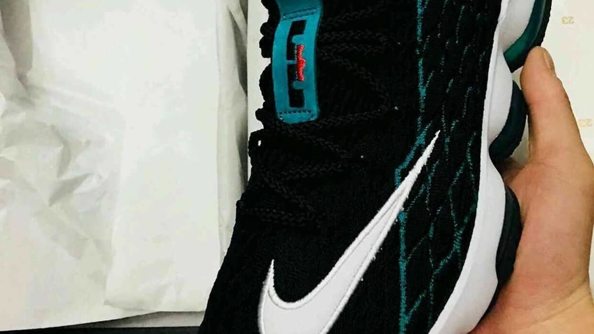 Nike LeBron 15 'Griffey'