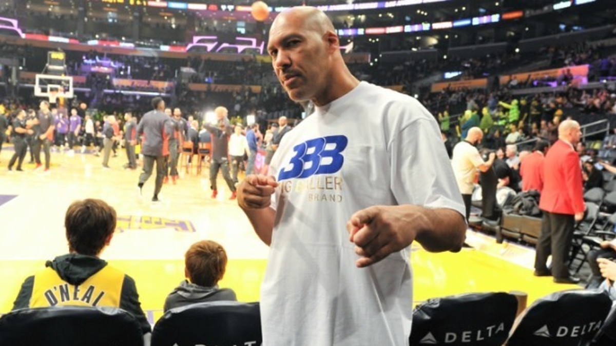 LaVar Ball at a Lakers game.