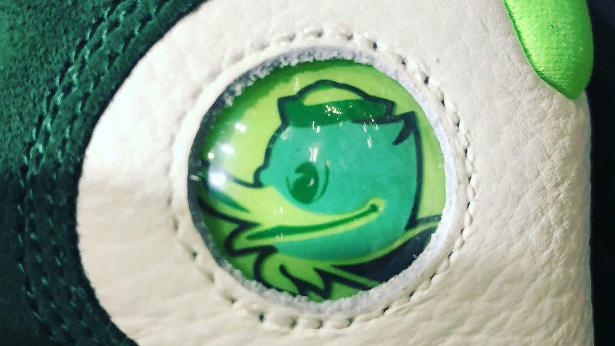 Oregon Air Jordan 13 Logo