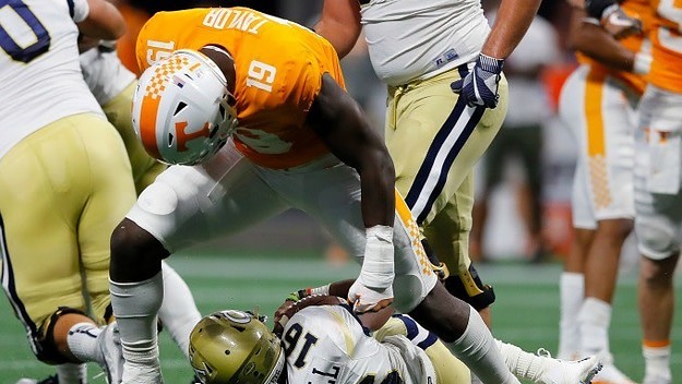 Darrell Taylor makes a sack.