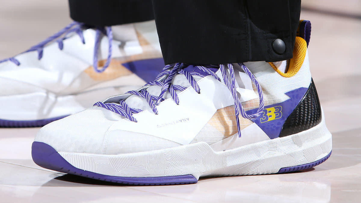 Lonzo Ball Big Baller Brand ZO2 Prime Remix Sho'Time Lakers On Foot