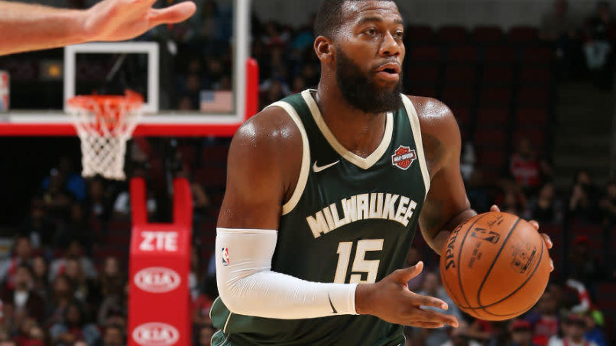 Greg Monroe Air Jordan 32 Cream Bucks PE