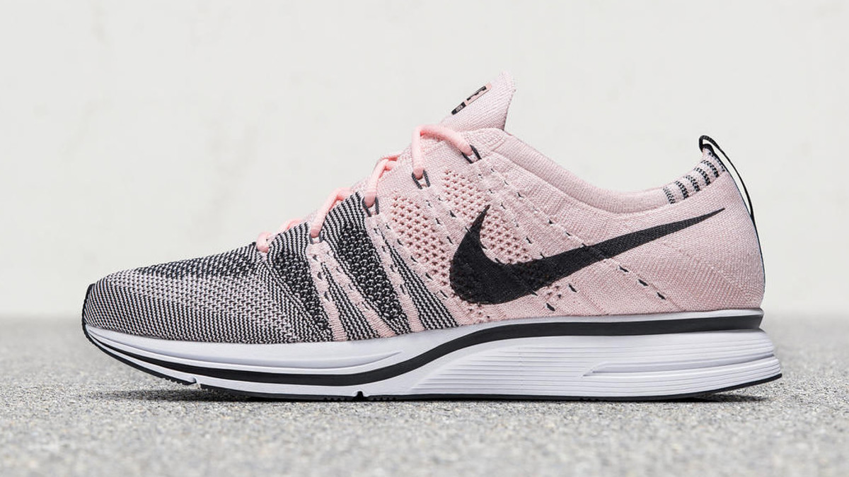 Bright Citron Nike Flyknit Trainer