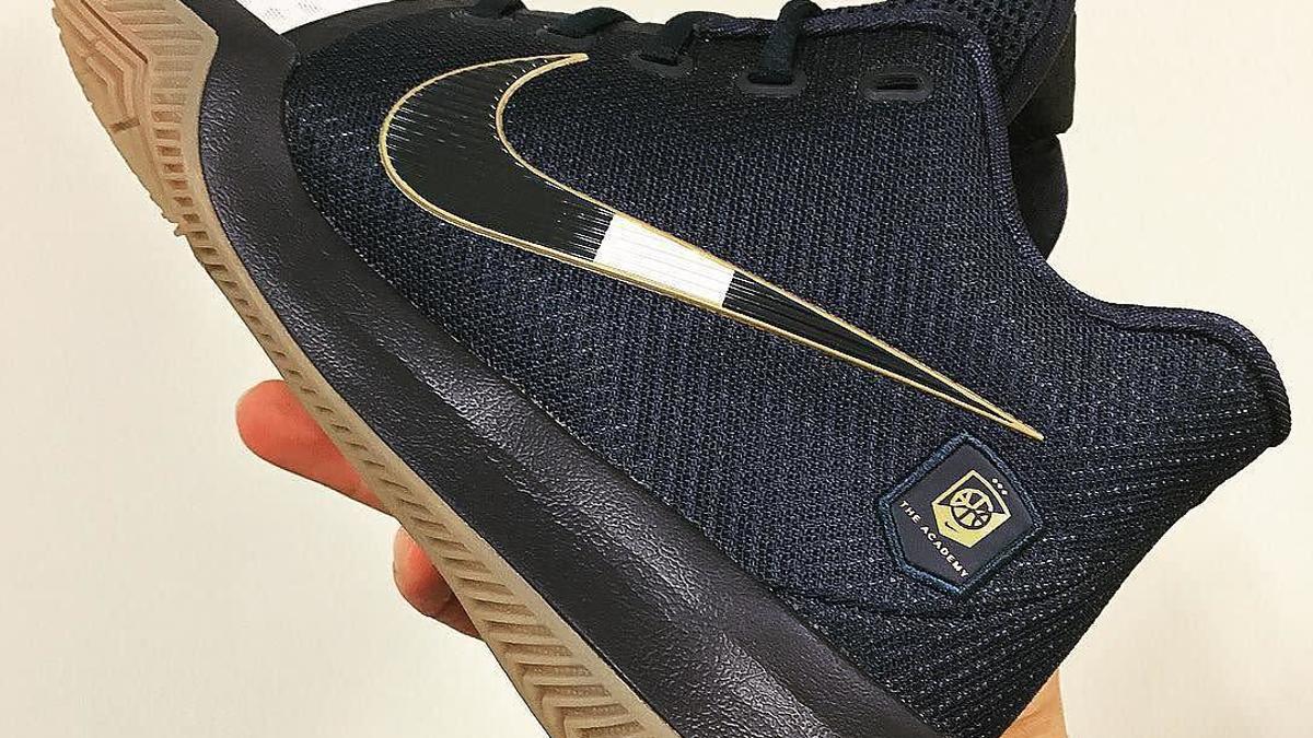 Nike Kyrie 3 Academy PE