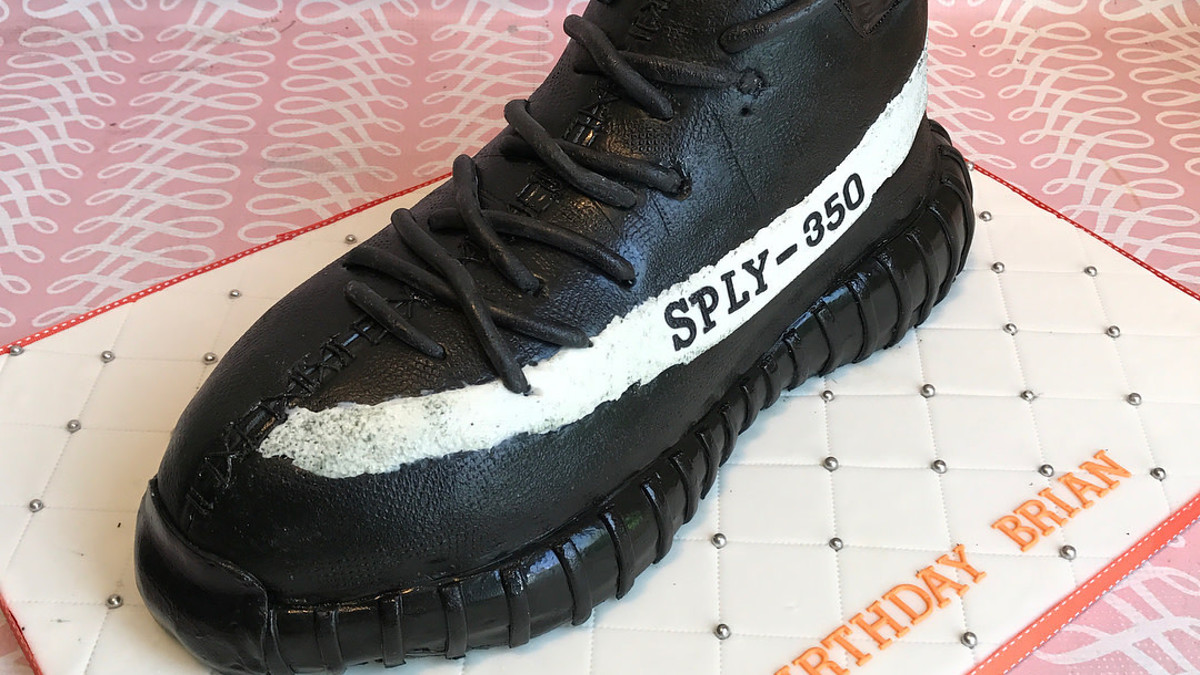 Adidas Yeezy Boost 350 V2 Birthday Cake (1)