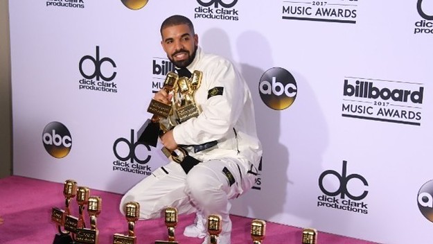 Drake Breaks Adele's Billboard Music Award Record