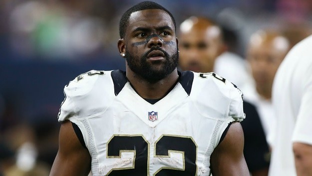 Mark Ingram stands on the sideline during a Saints game.