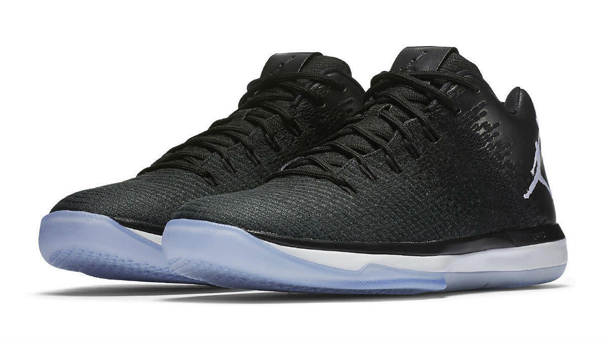 Air Jordan 31 Low Black White Release Date Main 897564 002