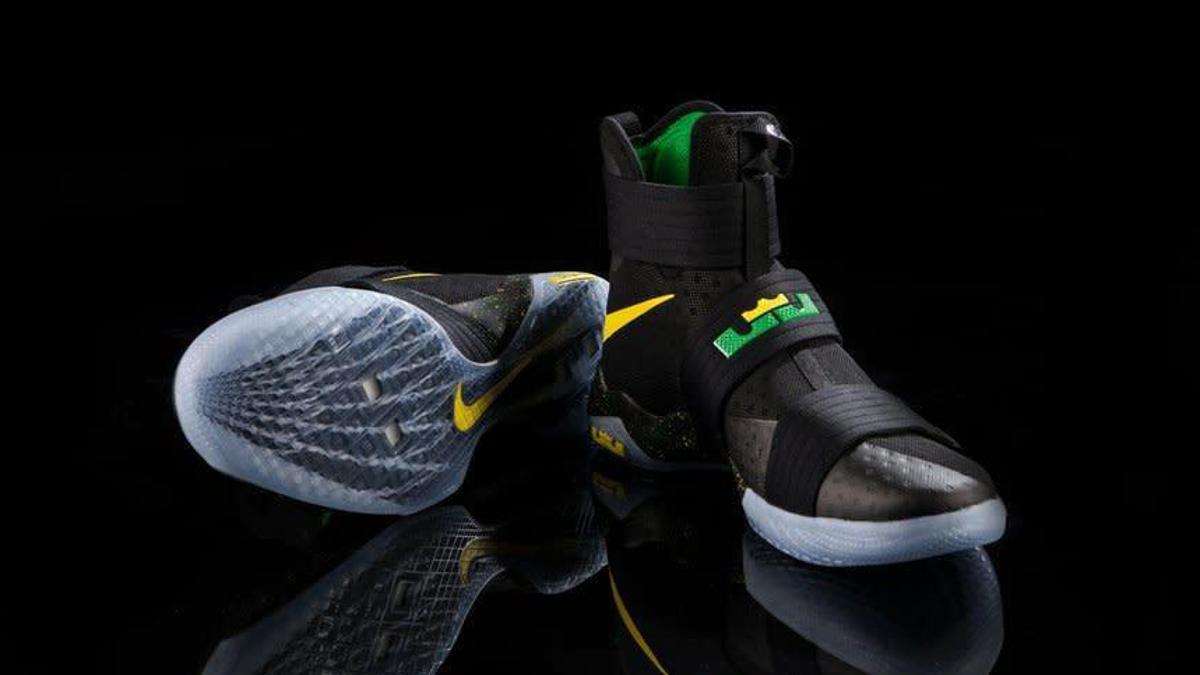 Oregon Ducks Nike LeBron Soldier 10 Black
