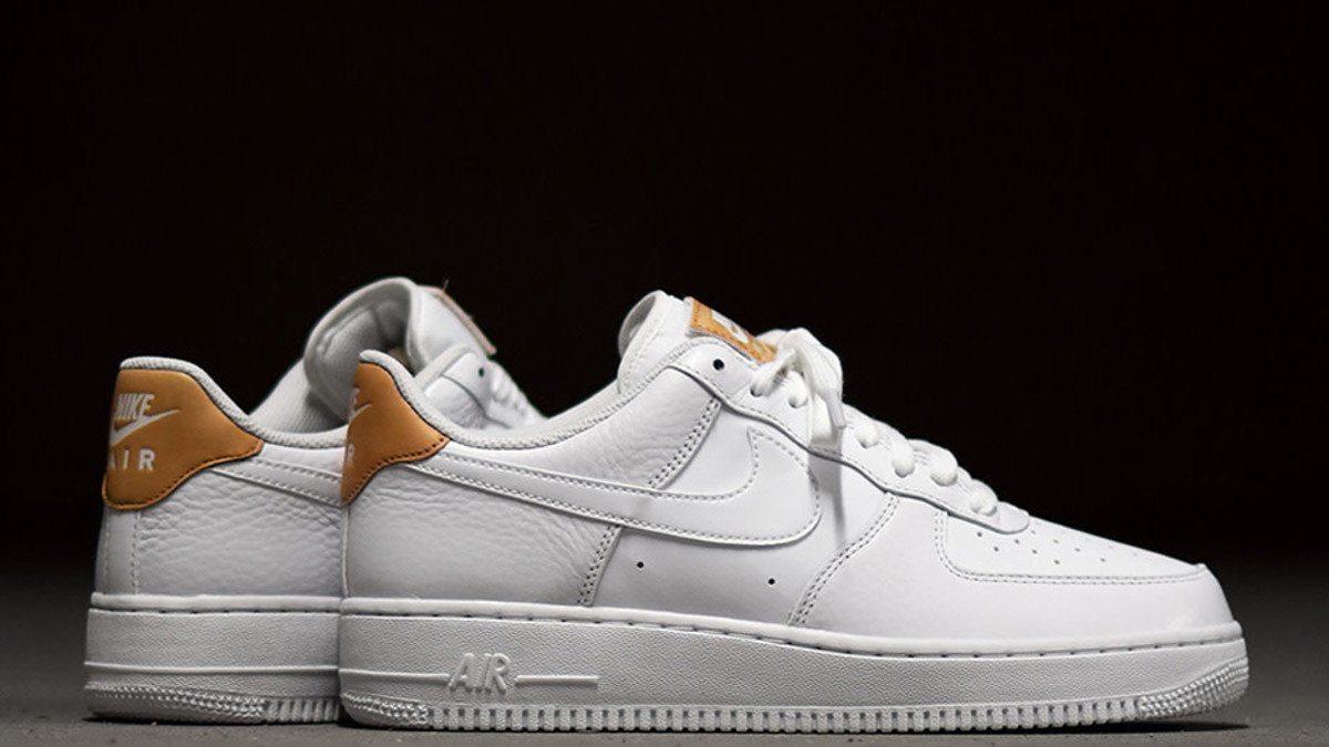 nike air force 1 low white vachetta tan 01 1