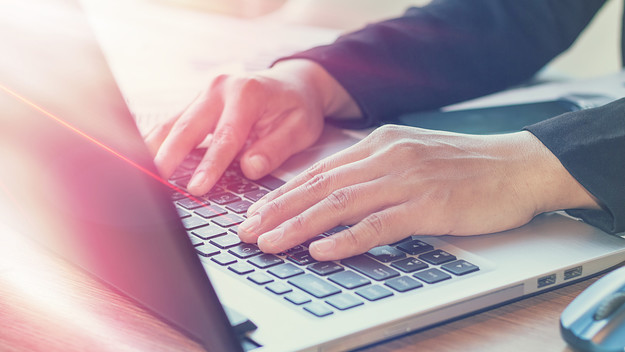 Toronto Based Company Using AI To Write Dating Profiles