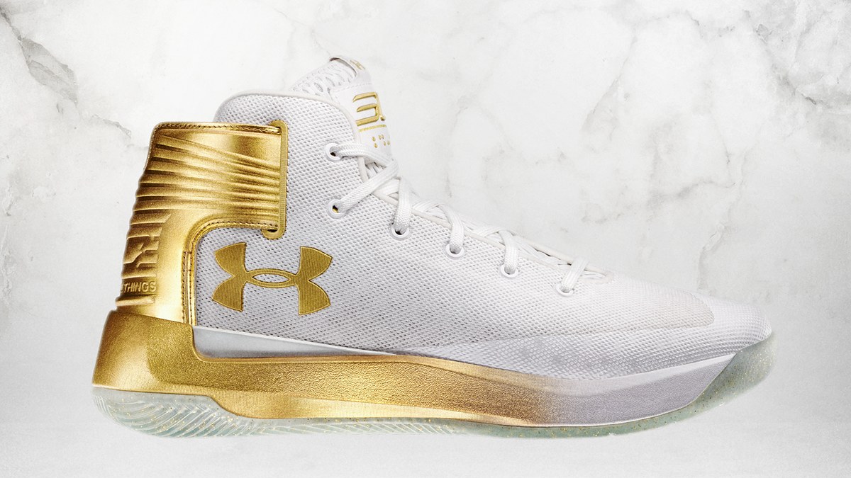 Gold Under Armour Curry 3zer0