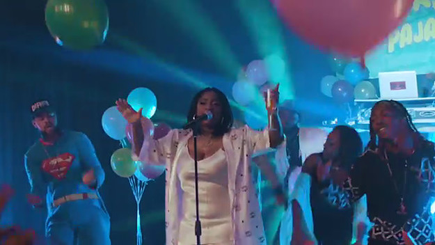 This is a photo of Kamaiyah.