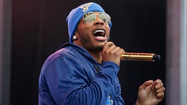 Nelly performs at the NHL's Winter Classic.