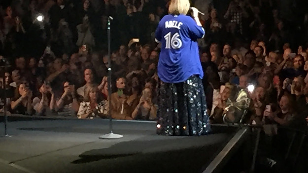 Adele Wore A Blue Jays Jersey For Toronto Show