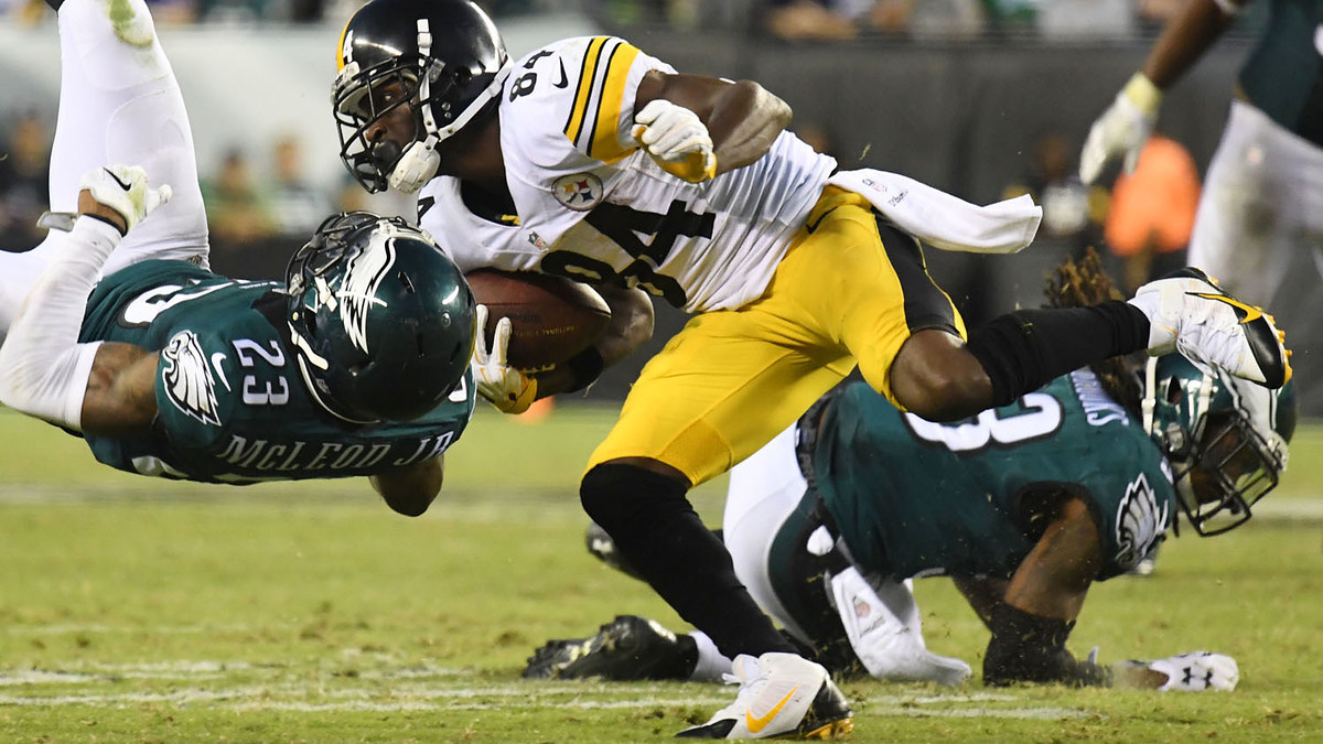 Antonio Brown Forced to Change Cleats