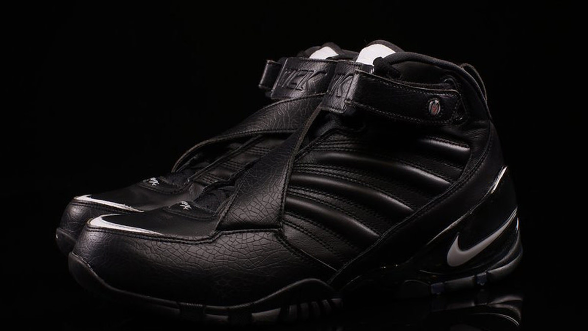 Nike Vick 3 Black