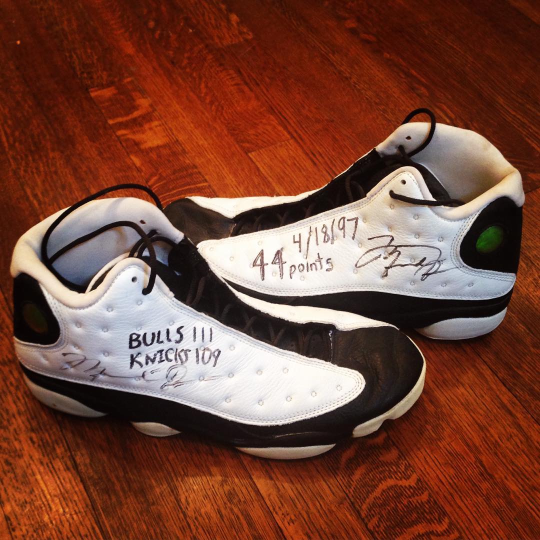 Michael Jordan Dropped 44 On the Knicks and Signed Air Jo