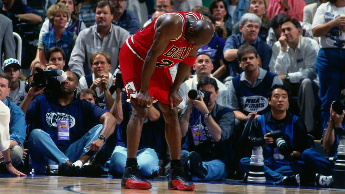Air Jordan 12 "Flu Game" Viewing