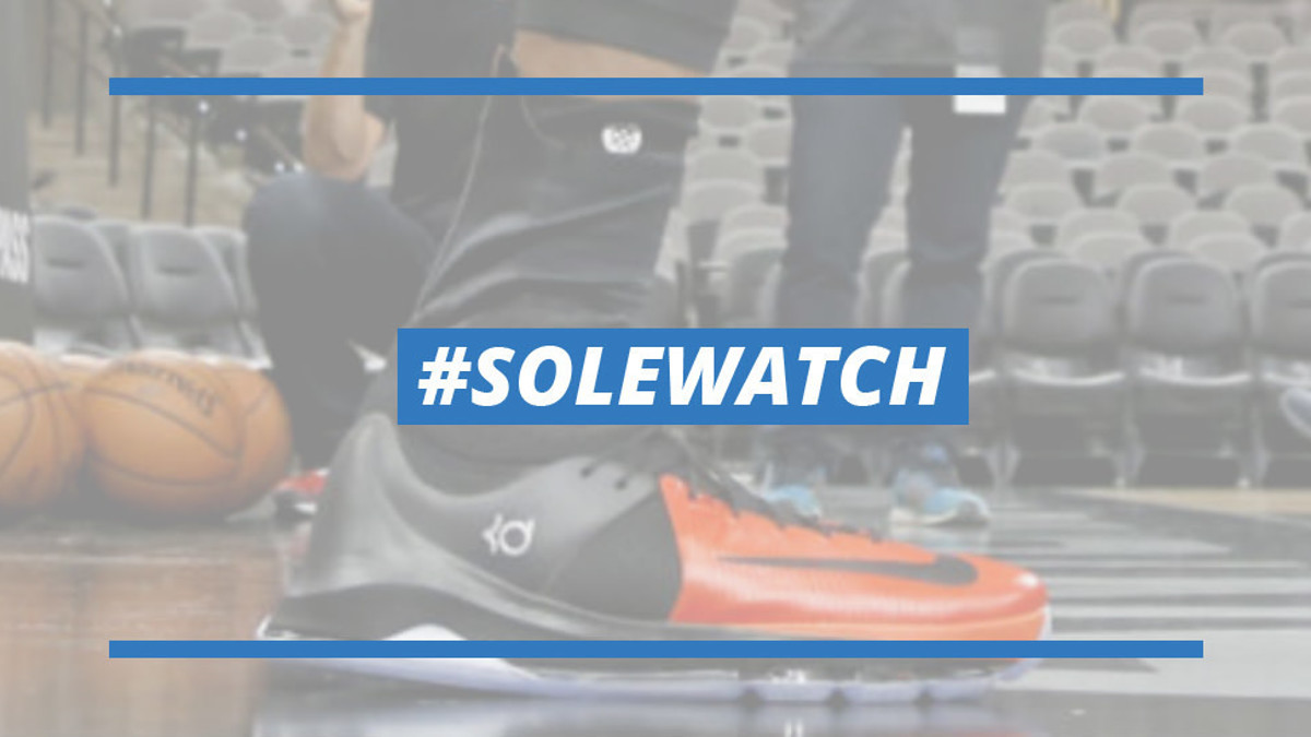 Kevin Durant Wearing the Black/Orange Nike KD 8 Elite