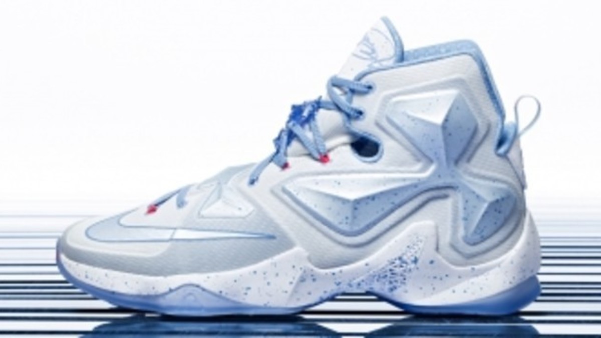 Nike LeBron 13 