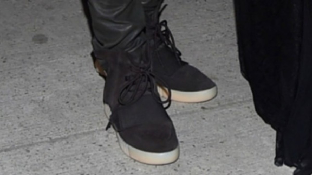 kanye wearing yeezy 750 adidas yeezy black kanye west