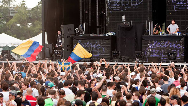 ezoo main stage