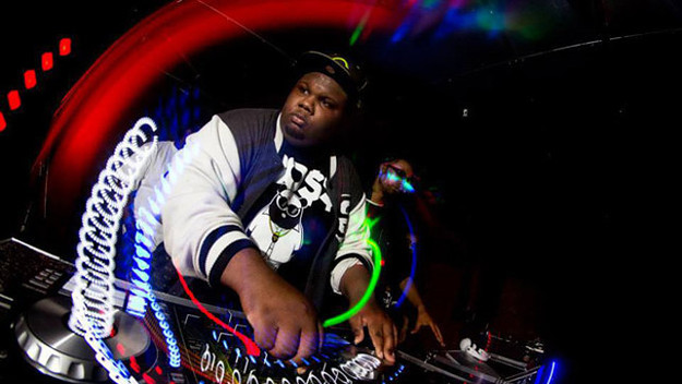 dj earl live