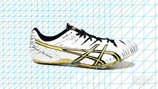 The Asics Japan Lite Ning 4 Track Spike