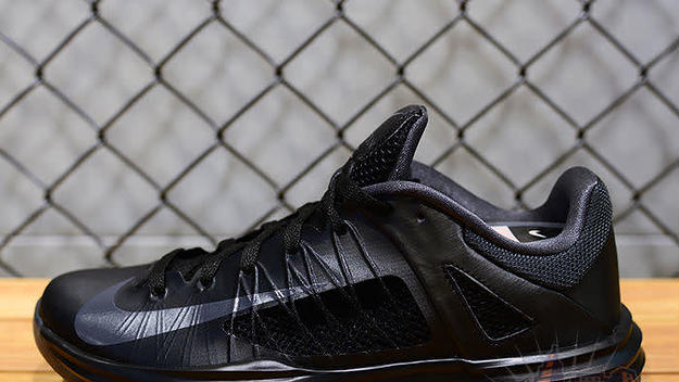 Nike Lunar Hypergamer Low Blackout Basketball Shoes The Nike HyperRev Isn main image 4
