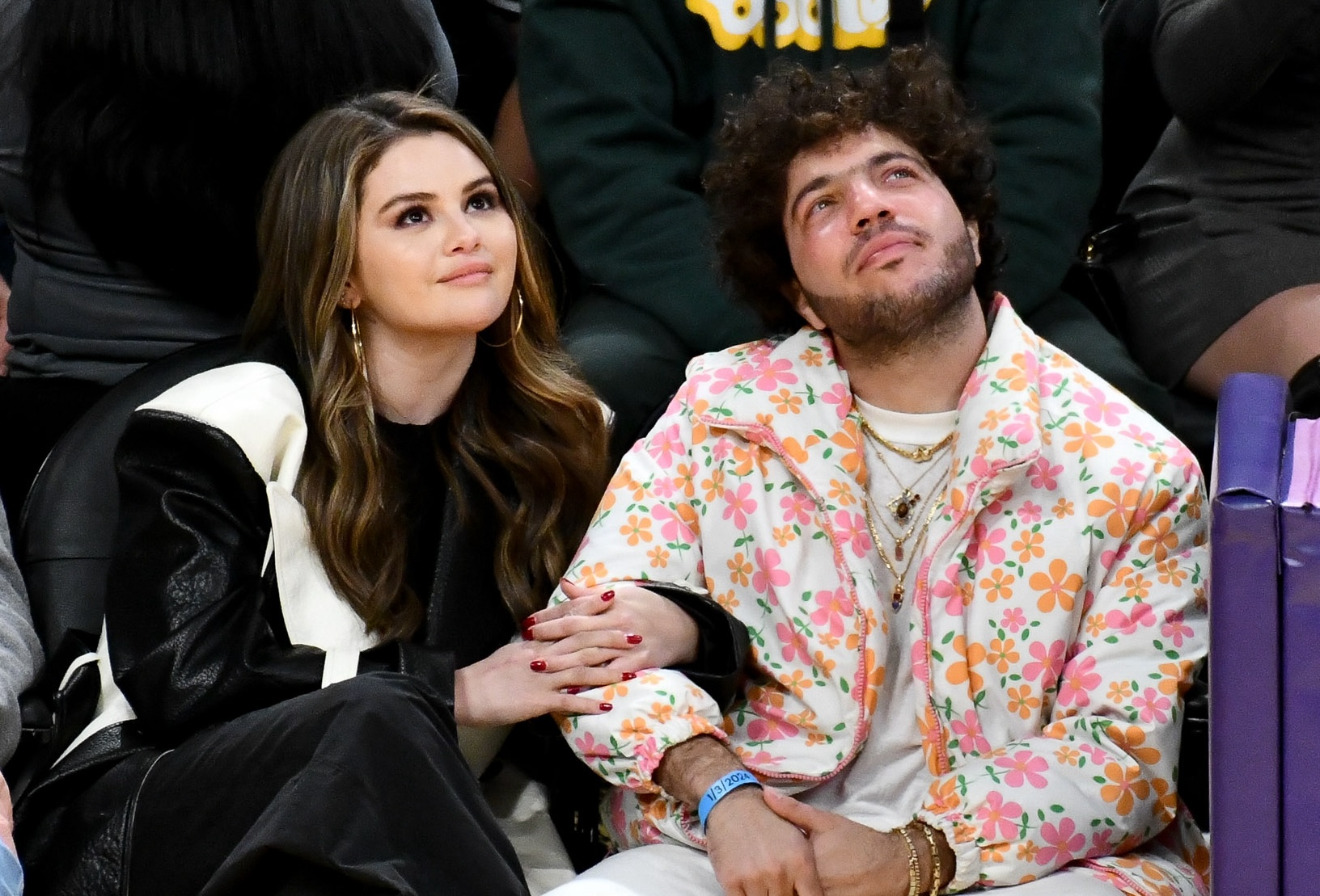 LOS ANGELES, CALIFORNIA - JANUARY 03: Selena Gomez and Benny Blanco attend a basketball game between the Los Angeles Lakers and the Miami Heat at Crypto.com Arena on January 03, 2024 in Los Angeles, California