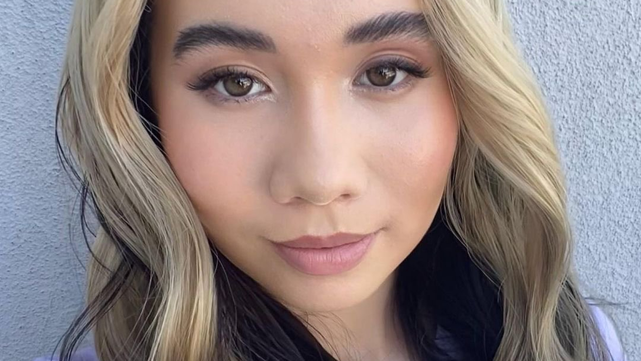 Lil Tay selfie