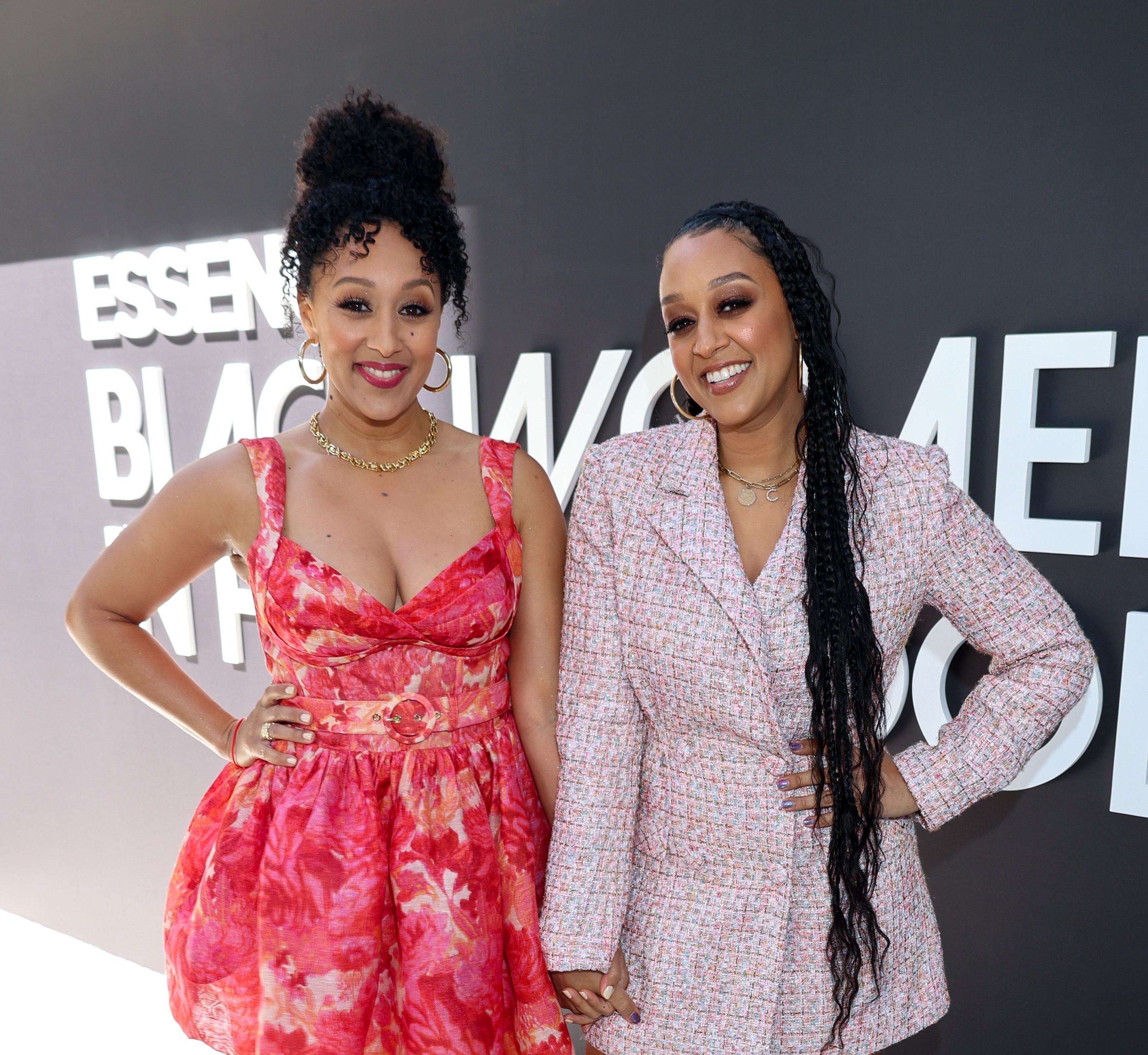 LOS ANGELES, CALIFORNIA - MARCH 09: (L-R) Tamera Mowry-Housley and Tia Mowry-Hardrict attend the 2023 ESSENCE Black Women In Hollywood Awards at Fairmont Century Plaza on March 09, 2023 in Los Angeles, California.