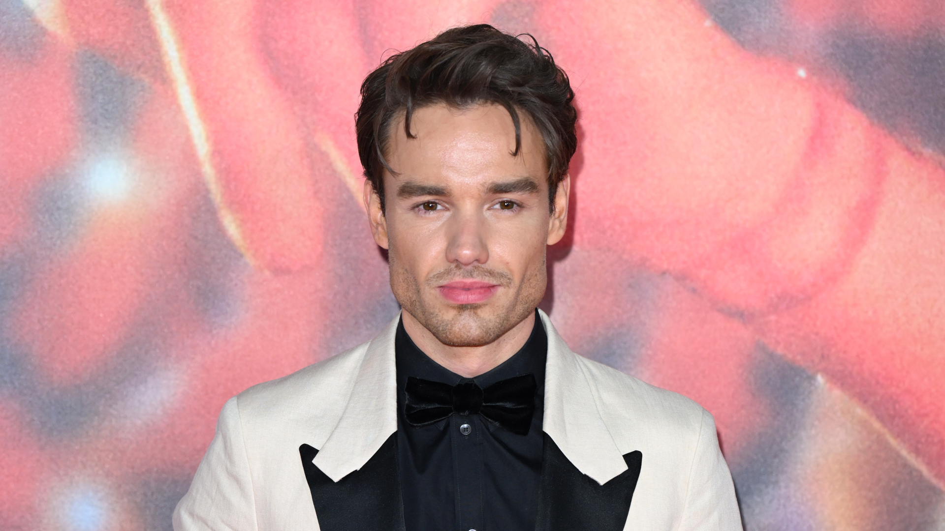 liam red carpet
