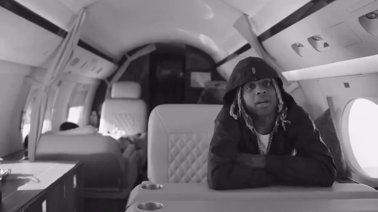 Lil Durk on a private jet.