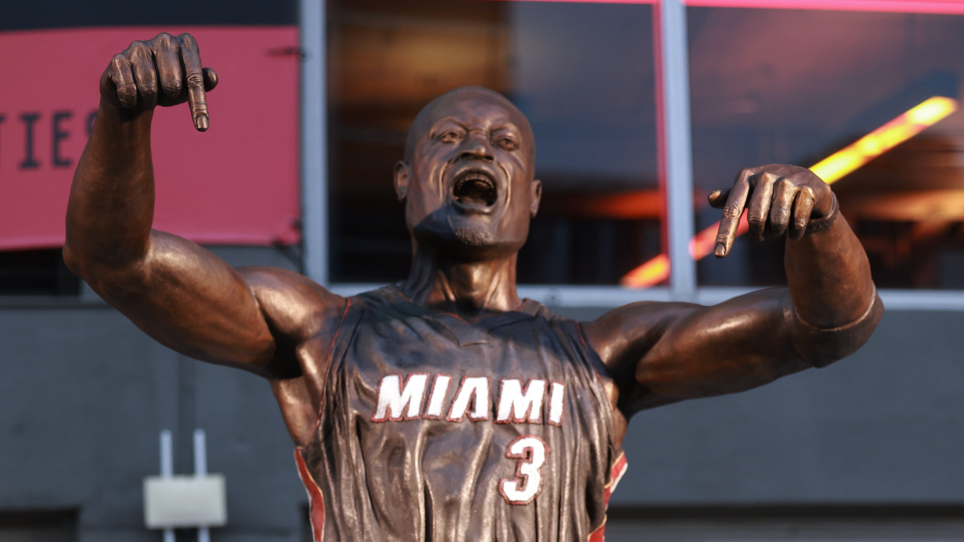 Miami Heat statue of Dwyane Wade.