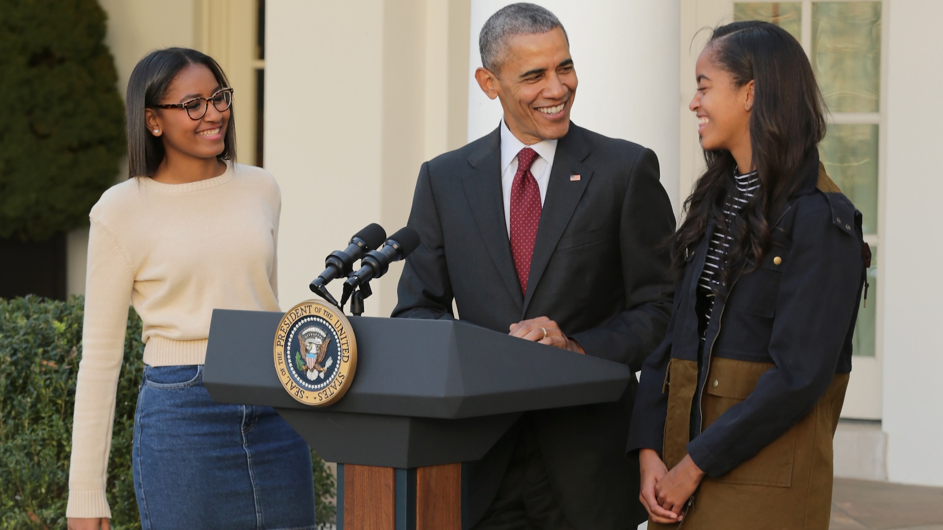 Barack Obama and daughters