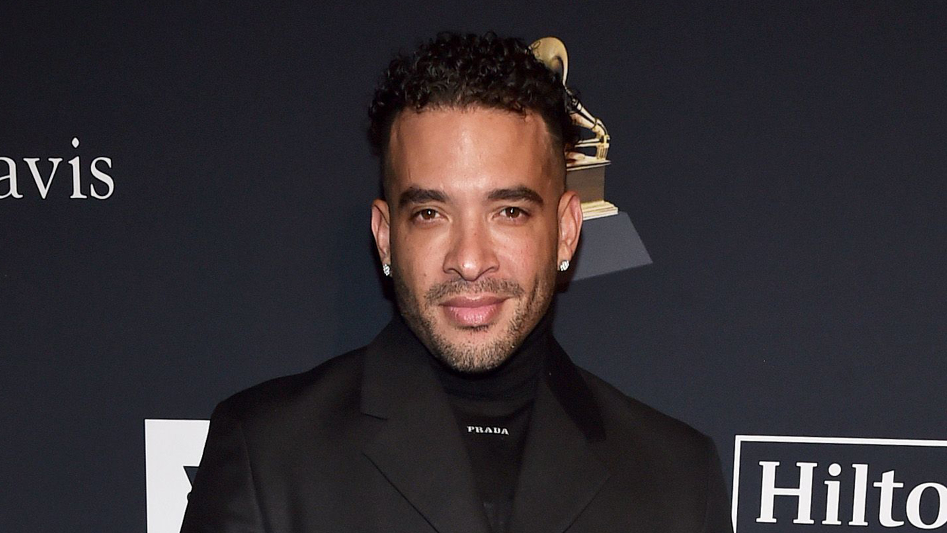 Jason Lee attends the Pre-GRAMMY Gala & GRAMMY Salute to Industry Icons Honoring Julie Greenwald and Craig Kallman.