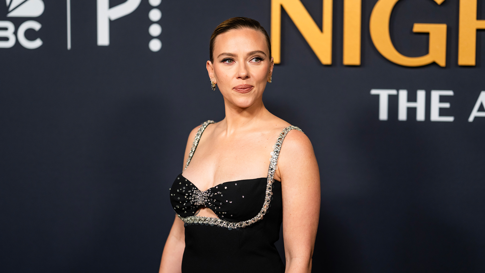  Scarlett Johansson attends the SNL50: The Anniversary Special.