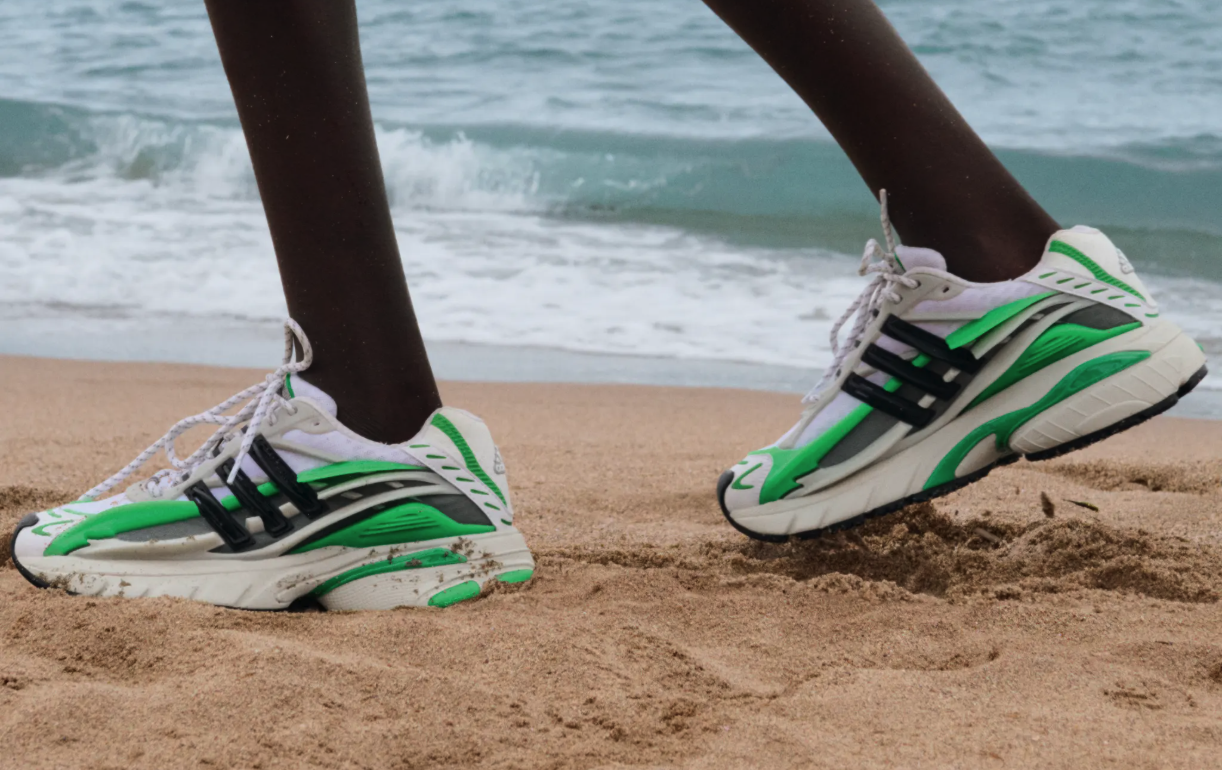 Pharrell x Adidas Virginia Adistar Jellyfish